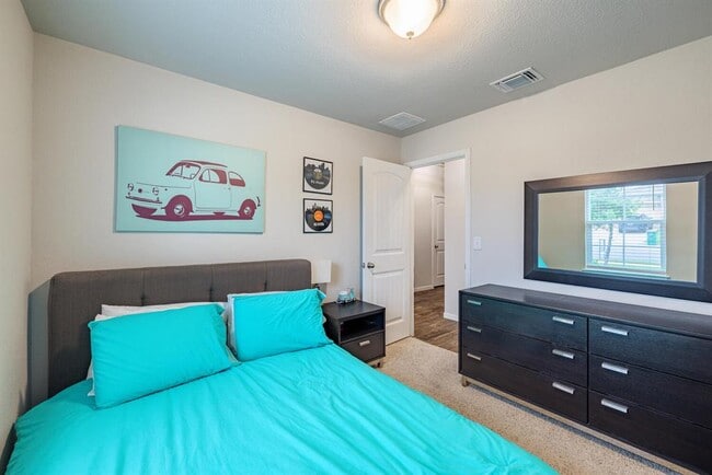 Building Photo - 13721 Cantarra Dr