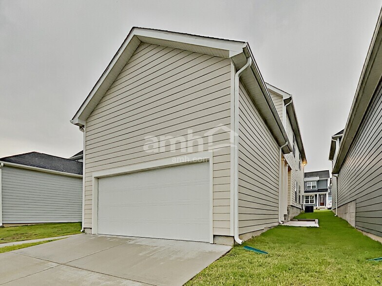 Building Photo - 5312 Tupelo St