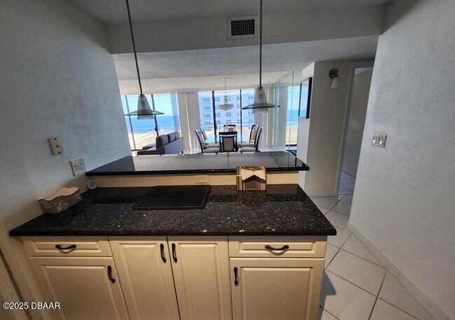 Building Photo - 2828 N Atlantic Ave