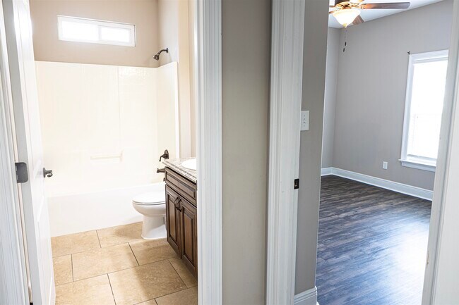 Building Photo - 2475 Tippecanoe Ridge