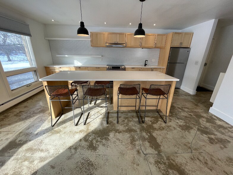 Building Photo - 1575 Cherboneau Pl