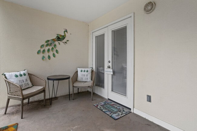 Building Photo - 2046 Beach Blvd