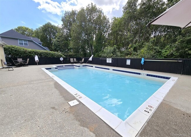 Building Photo - 63 Sunflower Ridge Rd