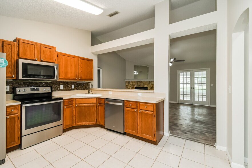 Building Photo - 1630 Farm Way