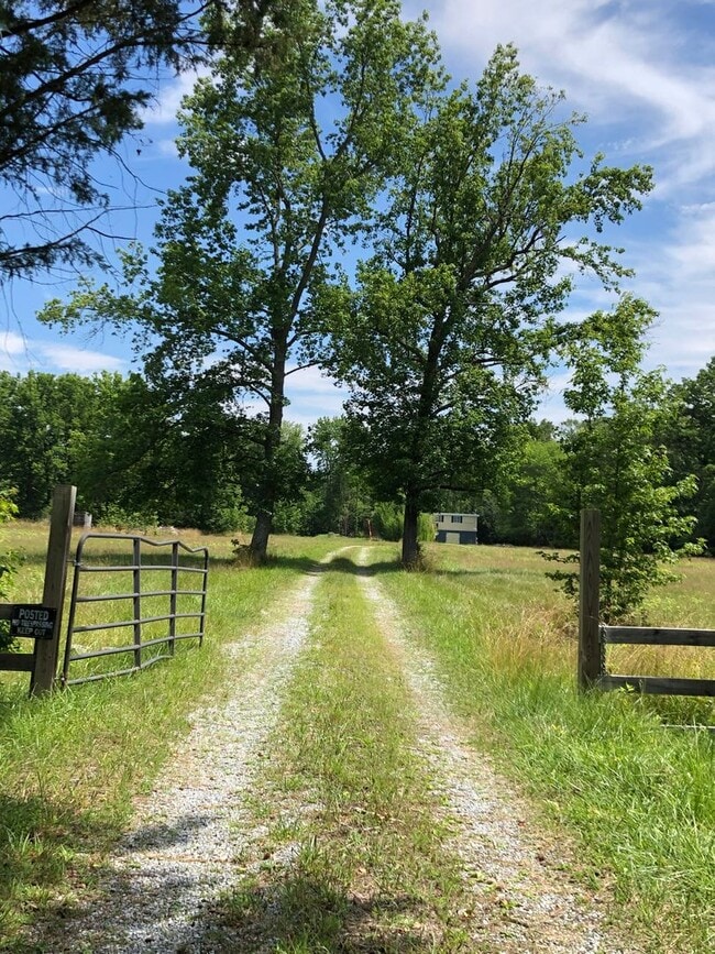 Building Photo - Farmette with Raised Ranch