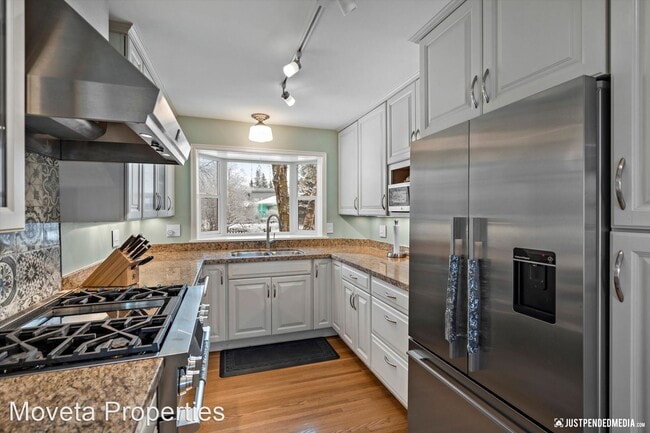 Building Photo - 4 br, 3.5 bath House - 1334 K Street