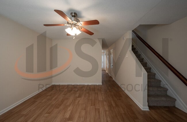 Building Photo - Cozy 2 BR, 1.5 BA Townhome In North Durham Crystal Pines Community