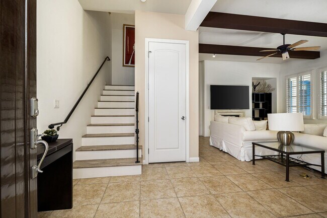 Building Photo - 48416 Legacy Dr