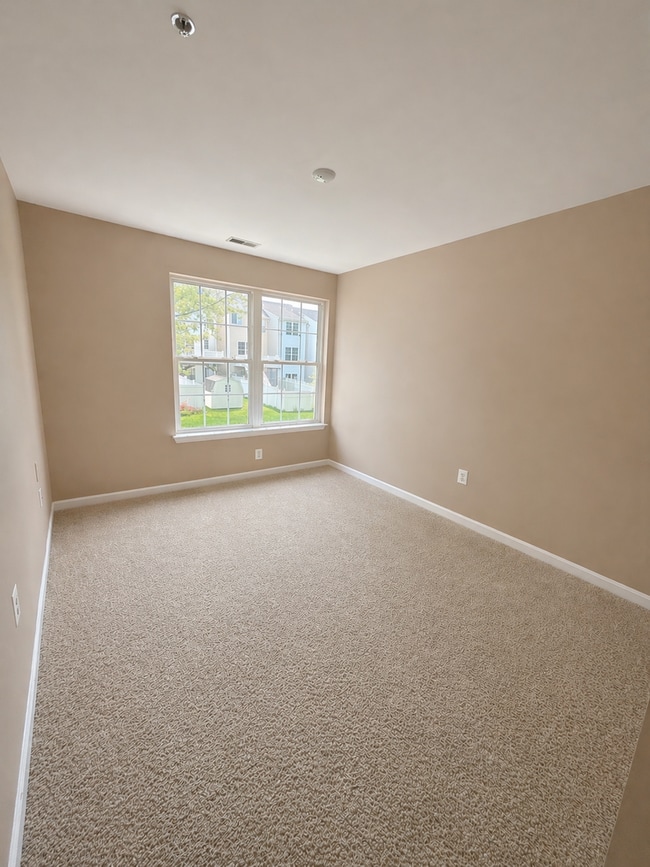 Building Photo - 3BR/2BA Home with Pool, Gym & Tennis Courts | Bel Air Living