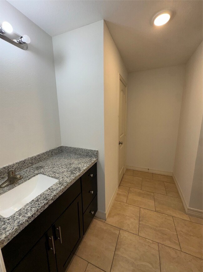 Building Photo - 138 Egret Canal S