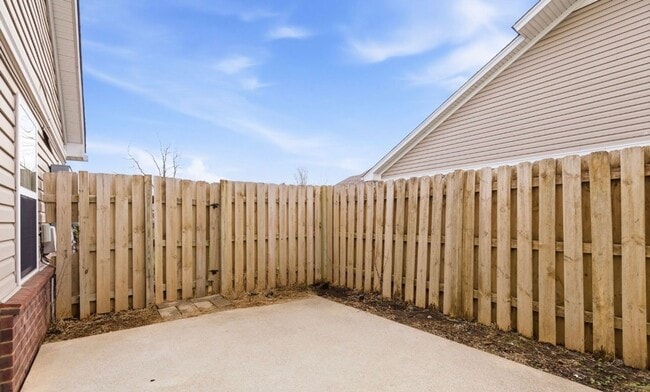 Building Photo - 2BR/2BA Patio Home for Rent w/Garage in Okolona!