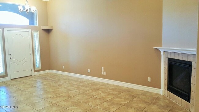 Building Photo - 11727 Dos Palmas Dr