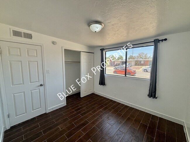 Building Photo - 7329 E 28th Pl