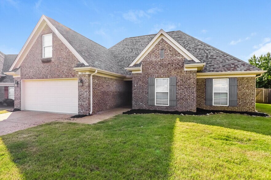 Building Photo - 3835 Dawnwood Cir W