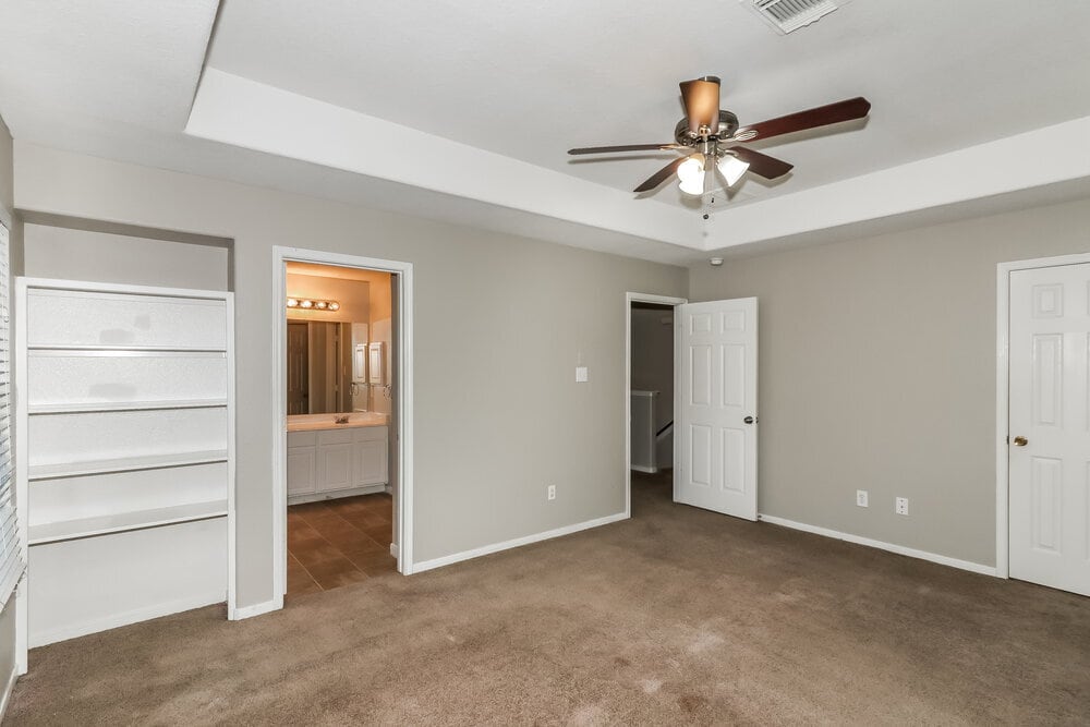 Building Photo - 12146 Landsdown Ridge Way