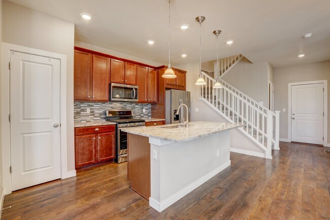 Building Photo - $2,500.00 - 3 Bedrooms and 2.5 Bathrooms T...