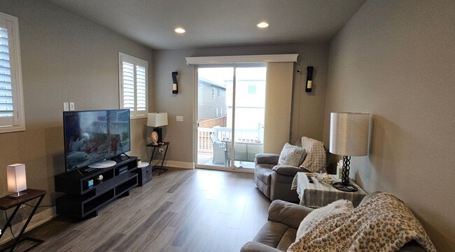 Building Photo - Terrific 2bedbroom in Tehaleh Community (C...
