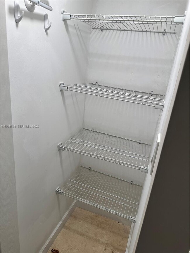 Building Photo - 3530 Mystic Pointe Dr