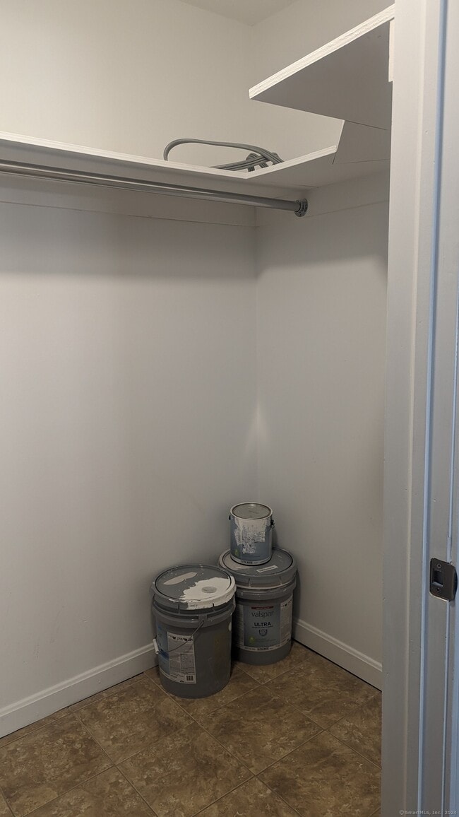 Building Photo - 10 Liberty St