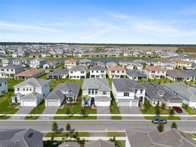 Building Photo - 5418 Empire Dr