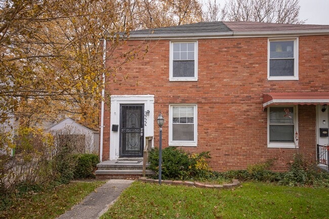 Building Photo - NEWLY RENOVATED! 2 BED, 1 BATH BEAUTIFUL SINGLE FAMILY HOME!