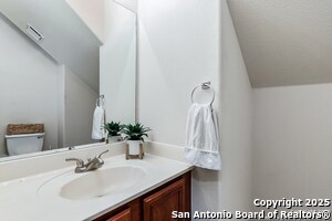 Building Photo - 15810 Redwoods Manor