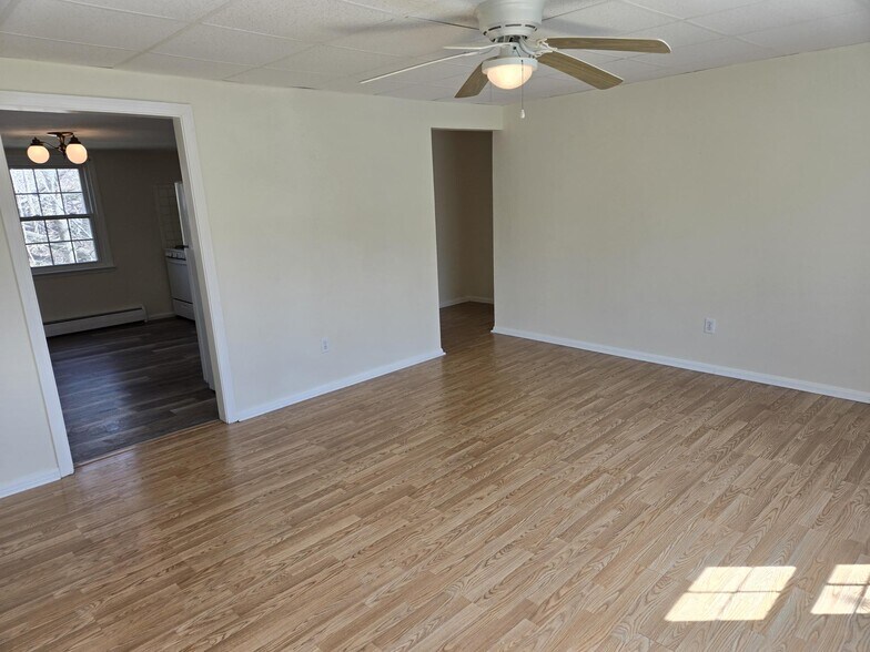 Building Photo - 10 Myles Standish Dr