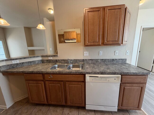 Building Photo - 212 Chalmette Dr