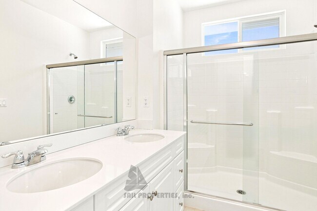 Building Photo - 3-Bed, 2.5-Bath Home in Great Stanton Community!