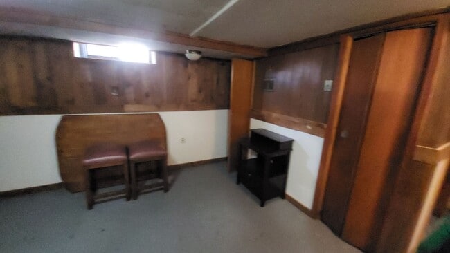 Building Photo - Move-In Ready 2BR/2BA with Garage – Great Location