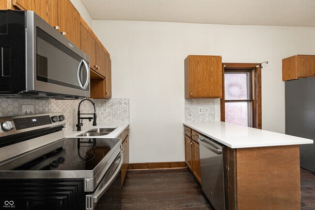 Building Photo - 2107 N Pennsylvania St