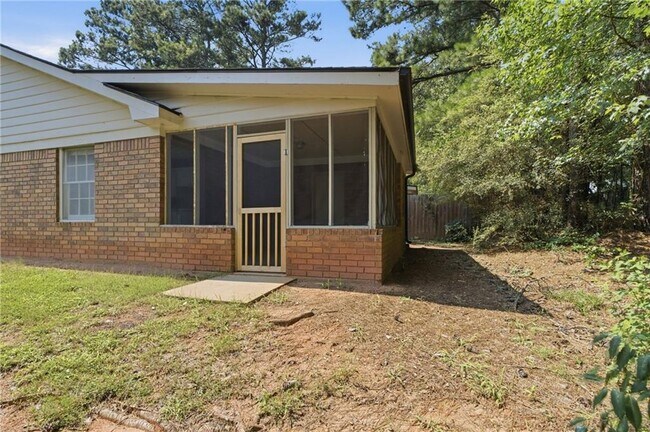 Building Photo - 432 Charleston Ln