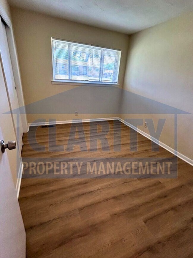 Building Photo - Three bedroom ranch-style home in Chattanooga!