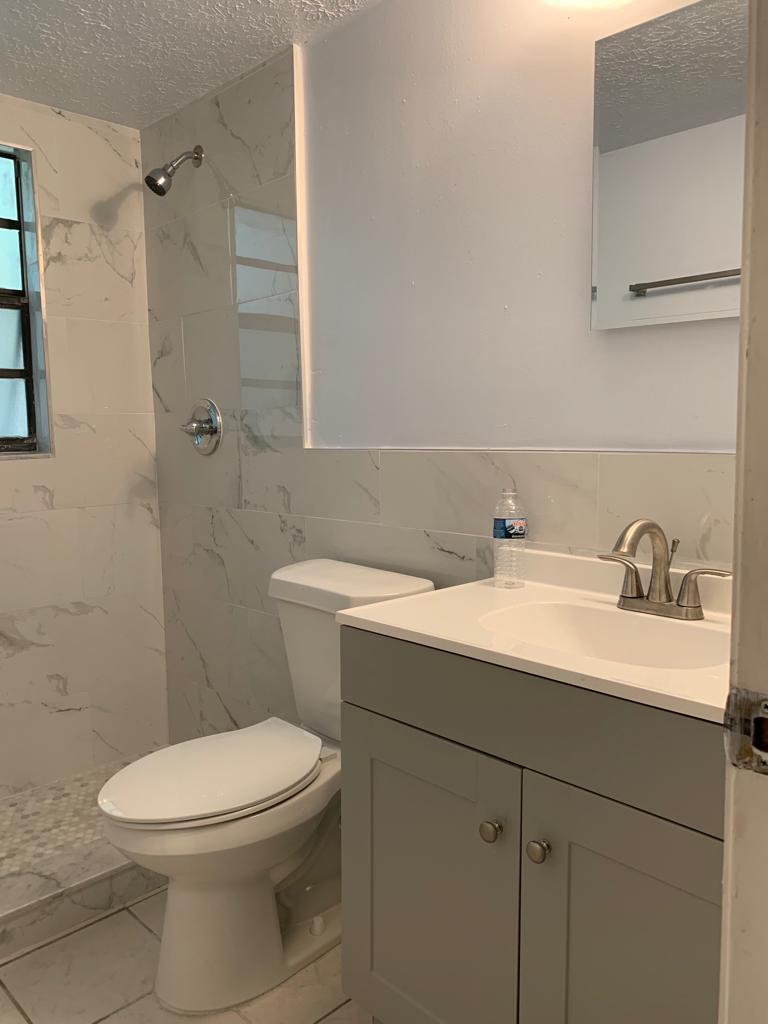 Building Photo - 9905 N Myrtle St