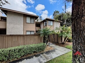 Building Photo - 1 Bedroom, Upstairs Condo