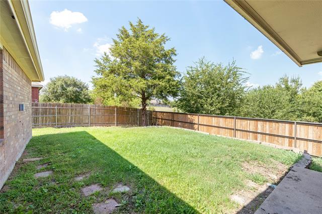 Building Photo - 2105 Sumac Dr