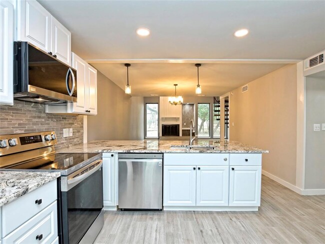 Building Photo - 44 Casa Verde St