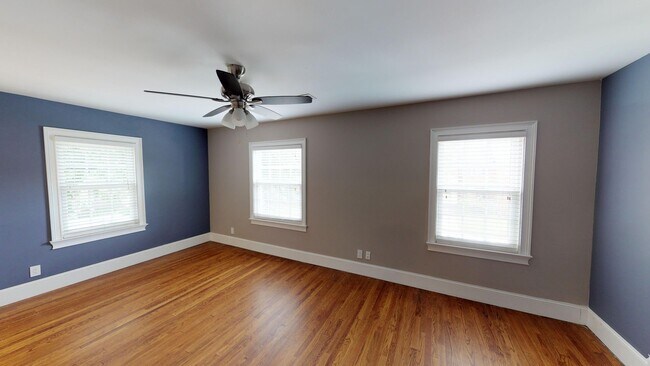 Building Photo - 7BR/4.5BA Home Near UTK | Greek Life & Gro...