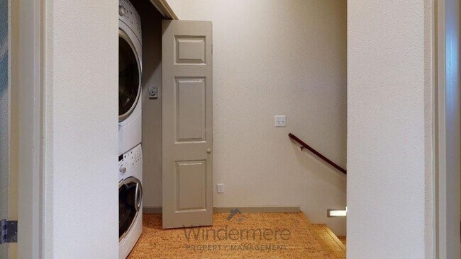 Building Photo - Luxury Townhome located in the Vue 22 Comm...