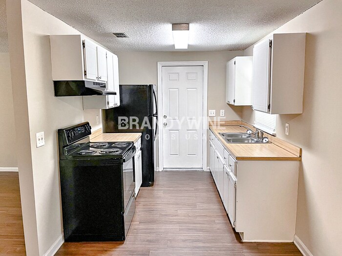 Building Photo - 5937 Camaro Dr W