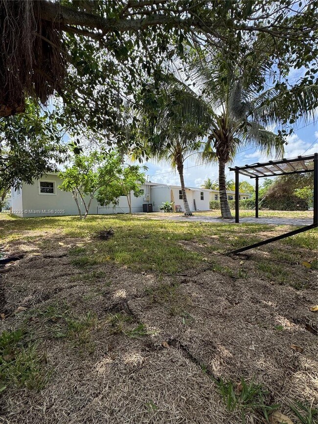 Building Photo - 17645 NW 37th Ave
