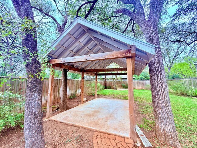 Building Photo - 5615 Shoal Creek Blvd