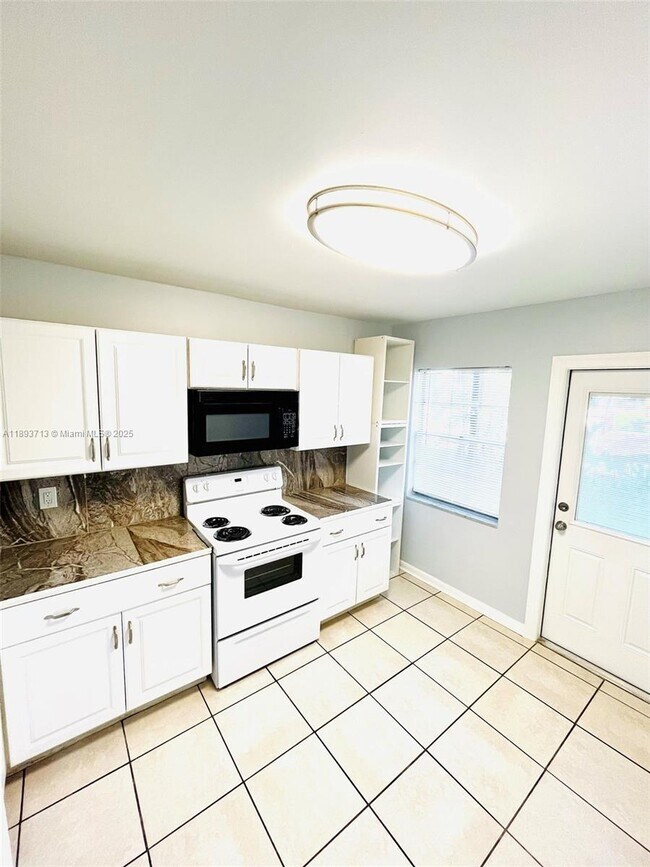 Building Photo - 1050 Atlantic Shores Blvd