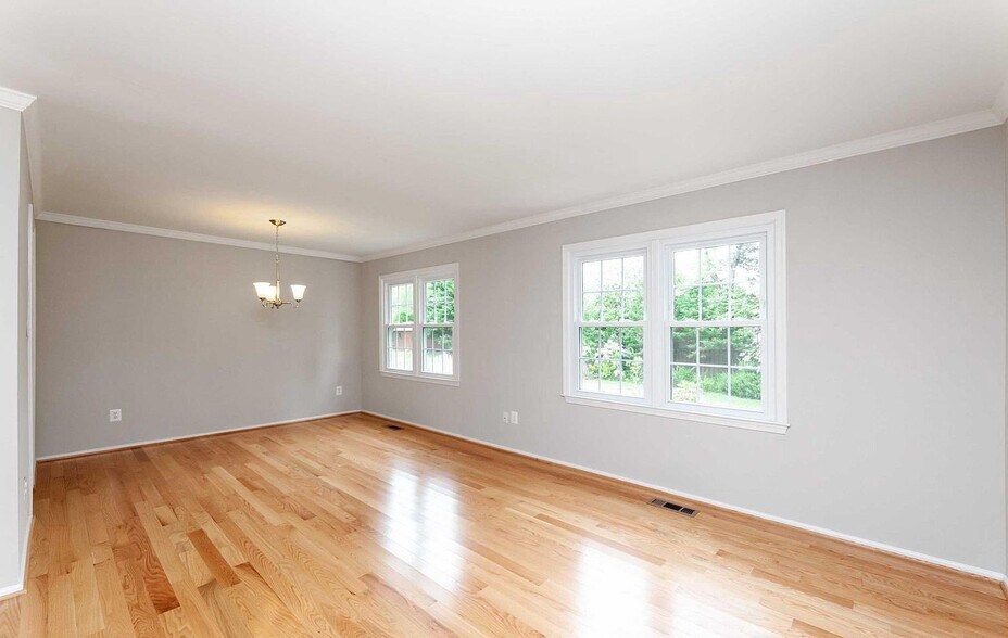 Building Photo - 5307 Greenough Pl