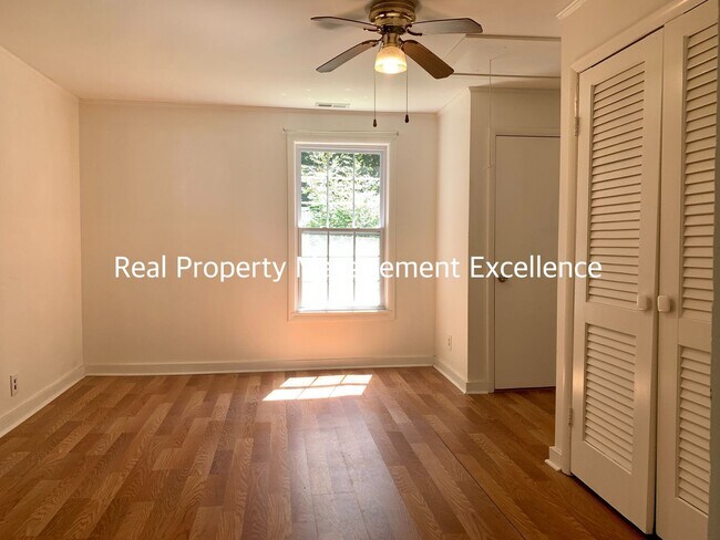 Building Photo - Historical Home, 2 Bed, In Downtown Wake Forest, Available Now!
