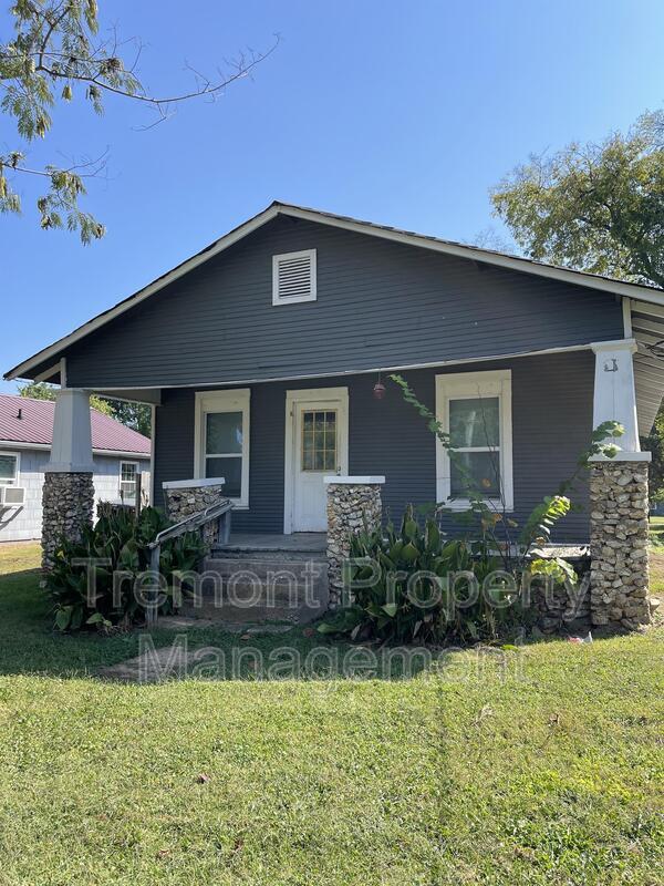Building Photo - 714 Henderson Ave