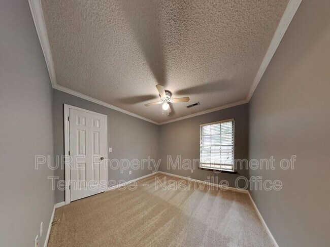Building Photo - 2215 Joann Dr