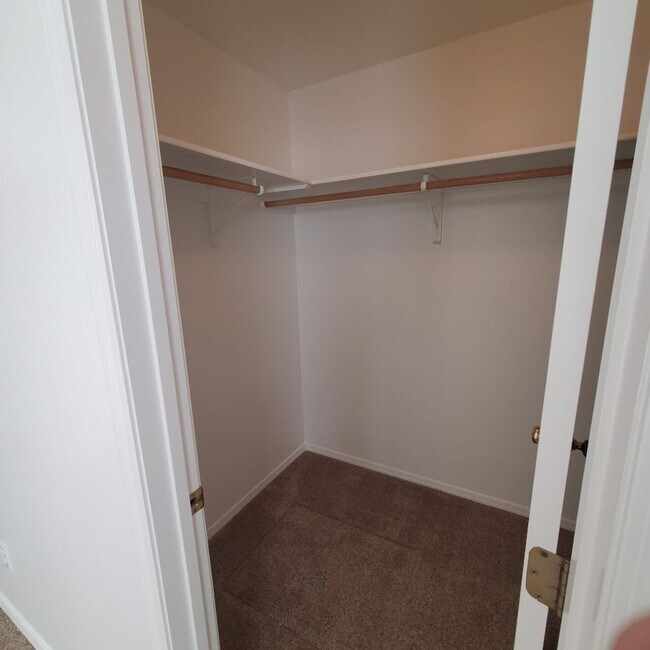 Building Photo - Charming West Boise Home with Spacious Yard and Modern. Prime Location!