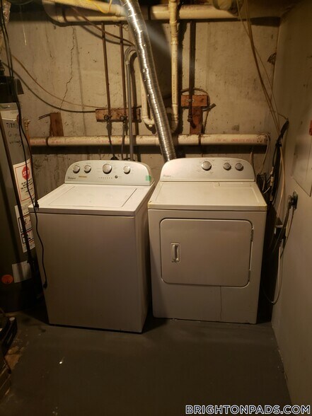 Building Photo - 11 Etna St