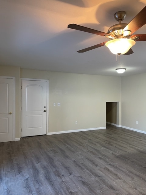 Building Photo - 5040 Mainsail Ave